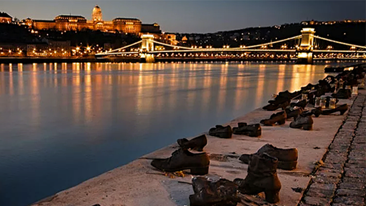 Бронзовые туфли на набережной Дуная