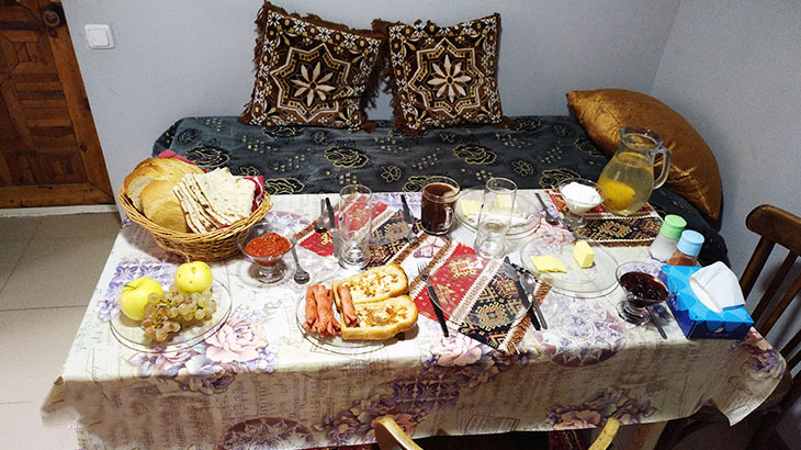 Завтрак в гостевом доме в Гюмри