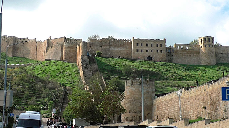 Крепость Нарын-Кала 